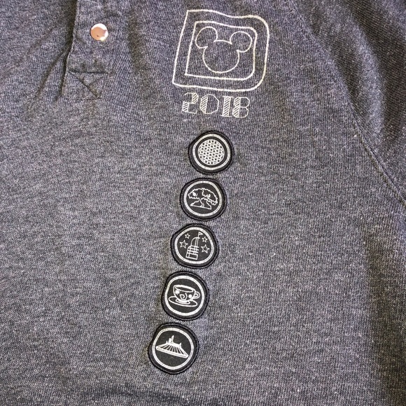 DISNEY Pullover Sweat Shirt Small 2018 Men’s UNISEX - Picture 6 of 16